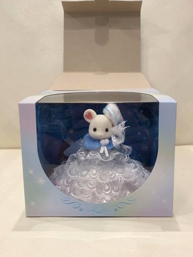 スノードレスを着たマシュマロねずみの女の子 スノードレスを着